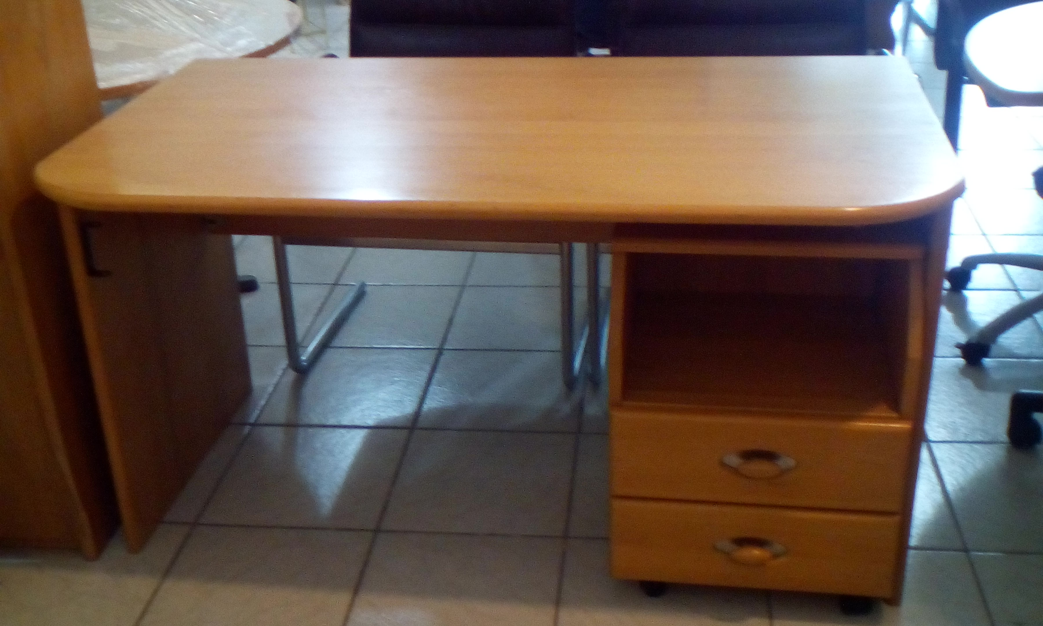 Table de bureau en bois