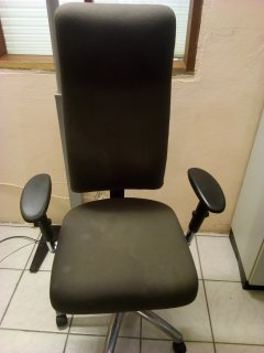 Fauteuil de bureau en cuir marron