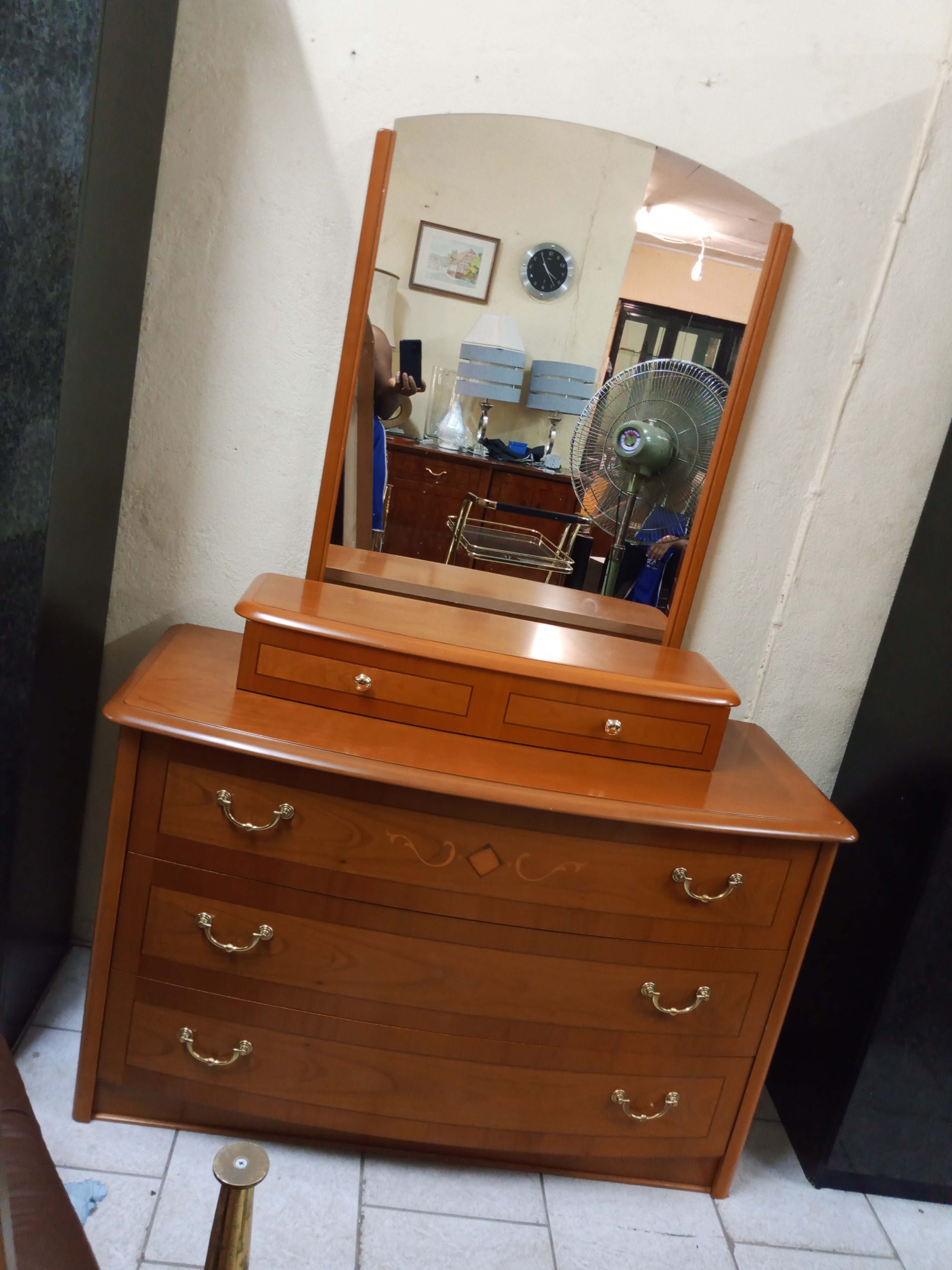 Coiffeuse moderne avec tabouret